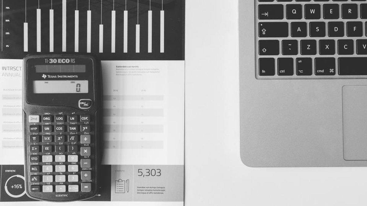 Calculadora y documentos financieros